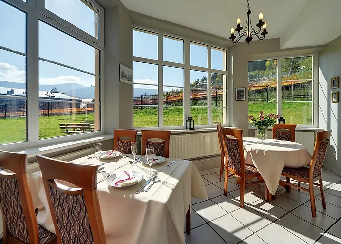 Otel Hotel Belweder - Przy Hotelu Golebiewski 2*