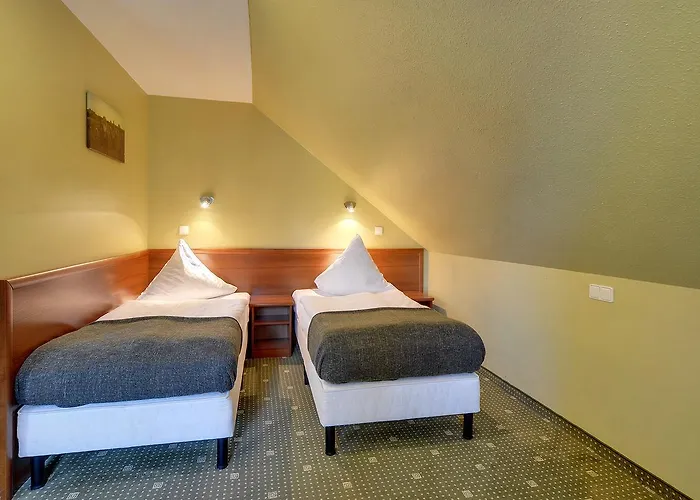 Hotel Belweder - Przy Hotelu Golebiewski Otel 2*