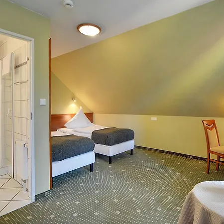 Hotel Belweder - Przy Hotelu Golebiewski